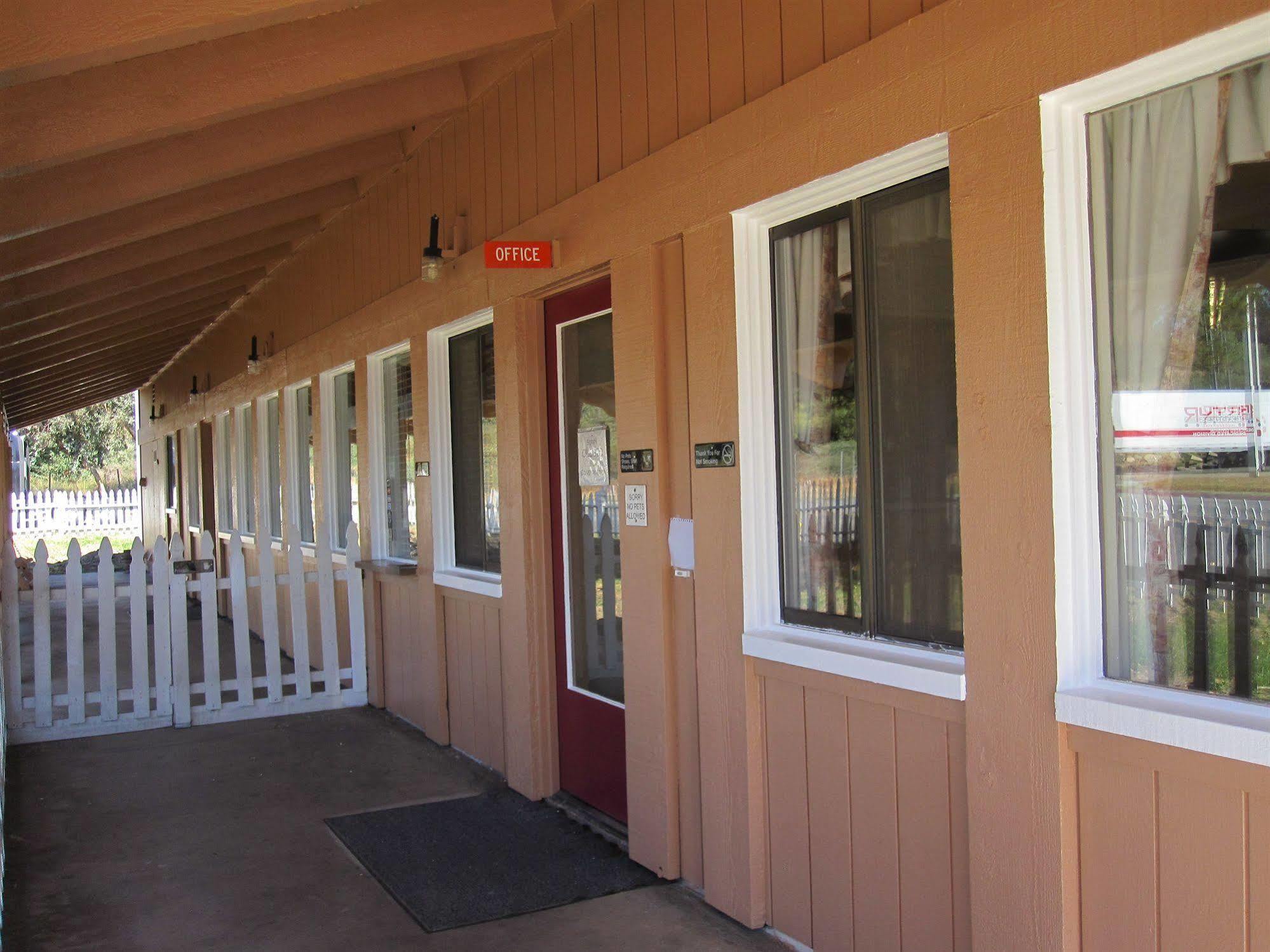 Rancho California Inn Темекула Екстериор снимка